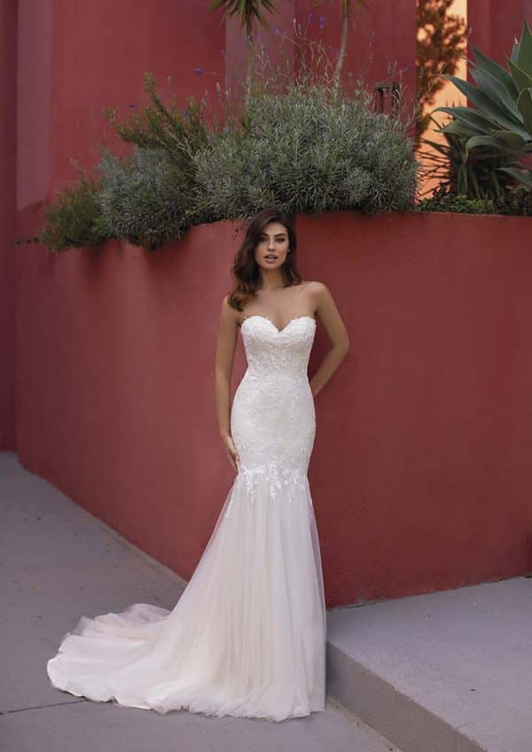 BERGAMOT Wedding Dress White one Collection 2021 Paris Boutique