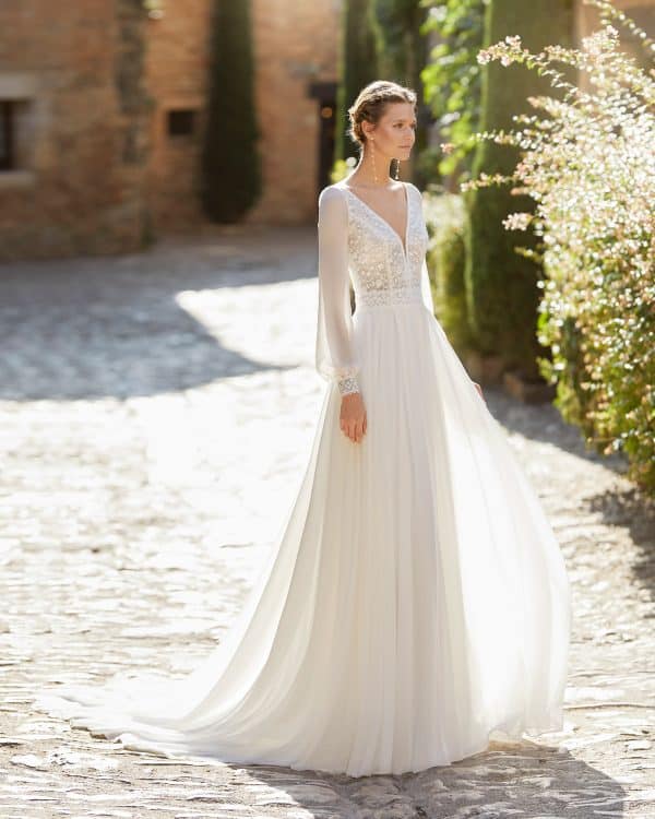 Robe de mariée MARVIS Alma Novias collection 2022: Boutique Paris