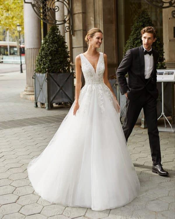 FLAVIA Wedding Dress luna novias collection 2022 Paris