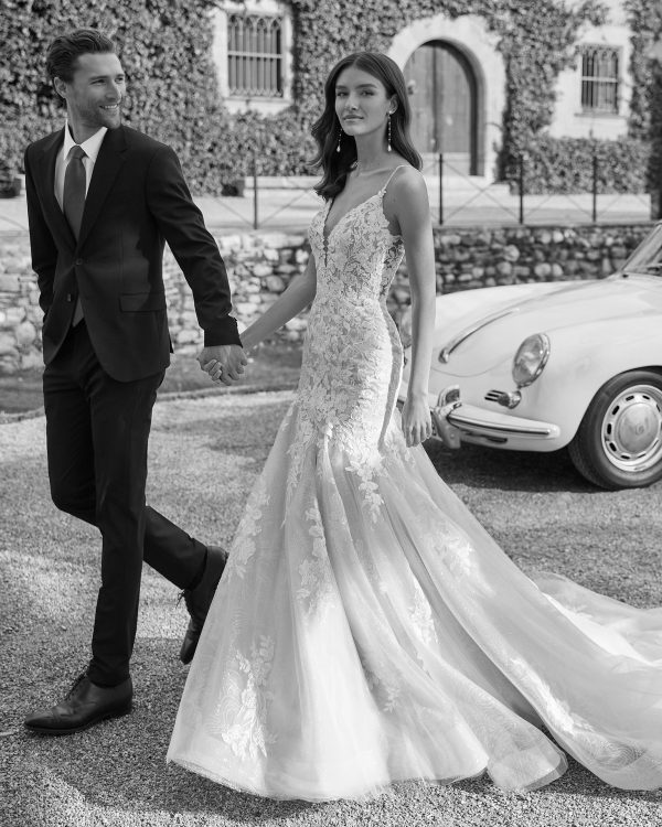 YADOR Wedding Dress Aire Barcelona Collection 2023| Paris Boutique