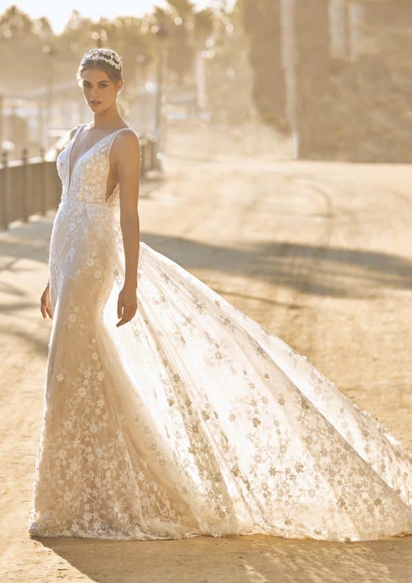 MARLI  Wedding Dress Pronovias collection 2023 | Paris Boutique