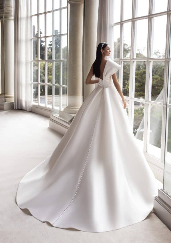 SEDNA Wedding Dress Pronovias collection 2023 | Paris Boutique
