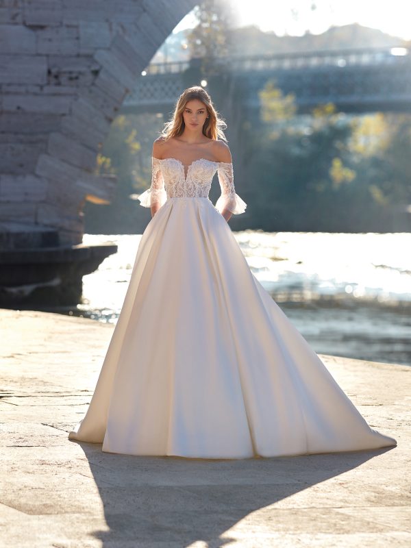 UNITY Nicole Wedding Dress collection 2023| Boutique Paris