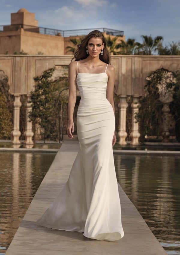 BETTA Wedding Dress Pronovias collection 2024