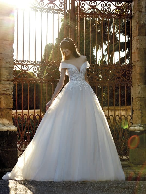 DELTA Wedding Dress Colet Collection 2024| Paris Boutique