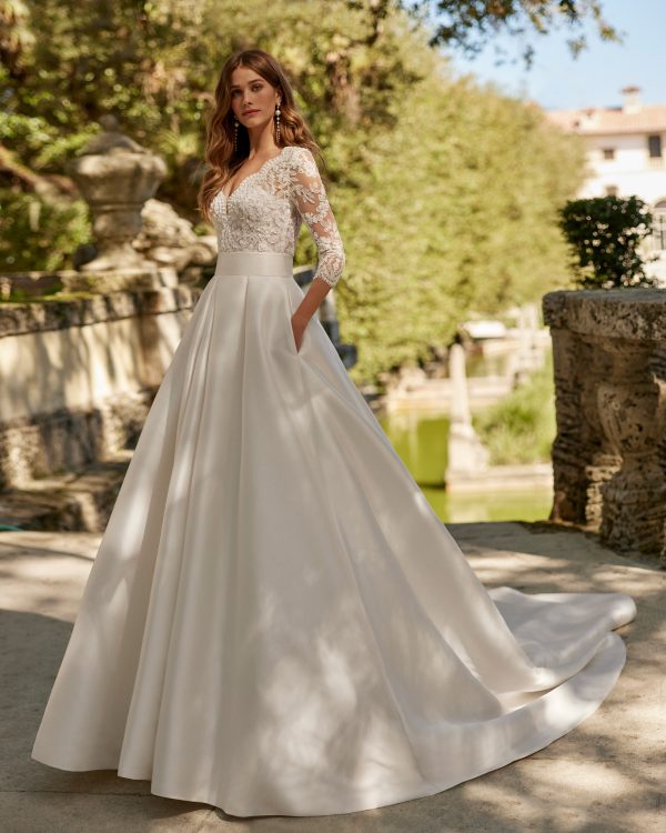 SYNKA Wedding Dress Aire Barcelona Collection 2024| Paris Boutique