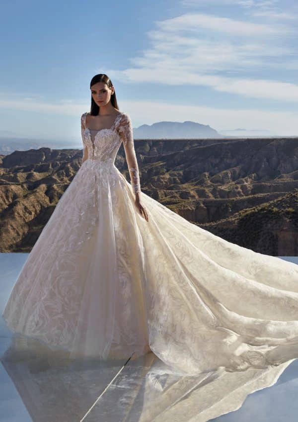 PLATINUM Wedding Dress Pronovias Privee collection 2024 | Paris Boutique