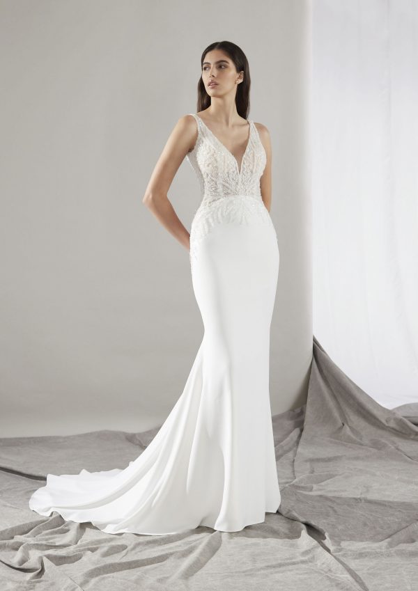 CLIN Wedding Dress Pronovias Privee collection 2025 | Paris Boutique