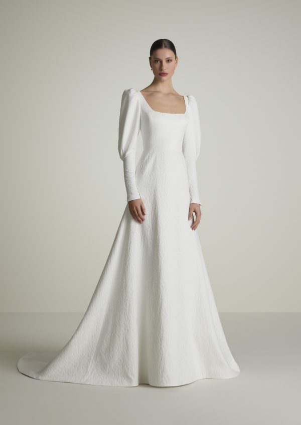 IZOBEL wedding Dress: San Patrick collection 2025 Paris Boutique