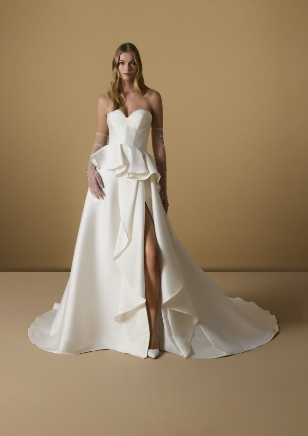 Robe de Mariée HINAN Nicole Milano collection 2025| Paris